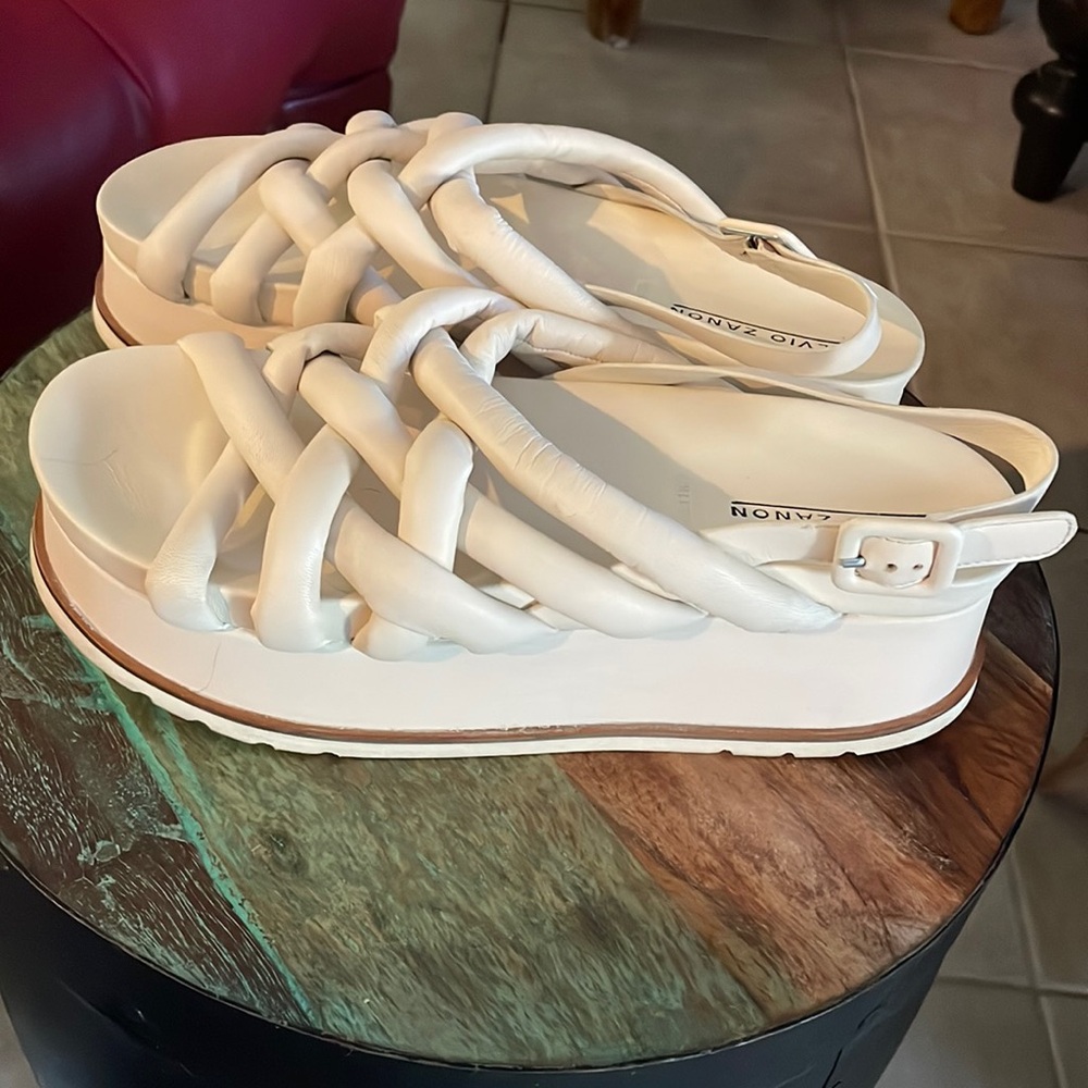 Elvio Zanon Cream Colored Leather Puffy Crisscross Platform.